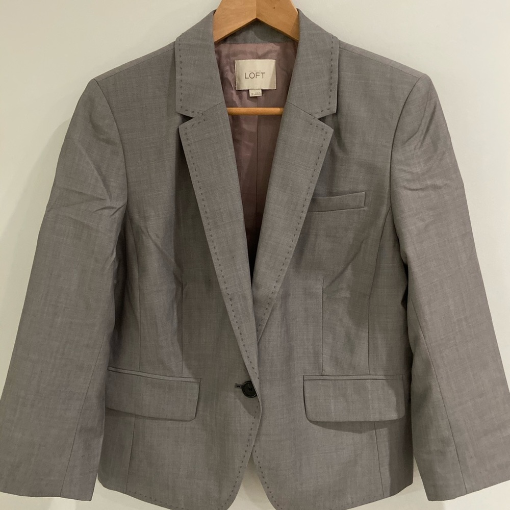 Loft - Lt. Gray one button 3/4 sleeve blazer Sz 10